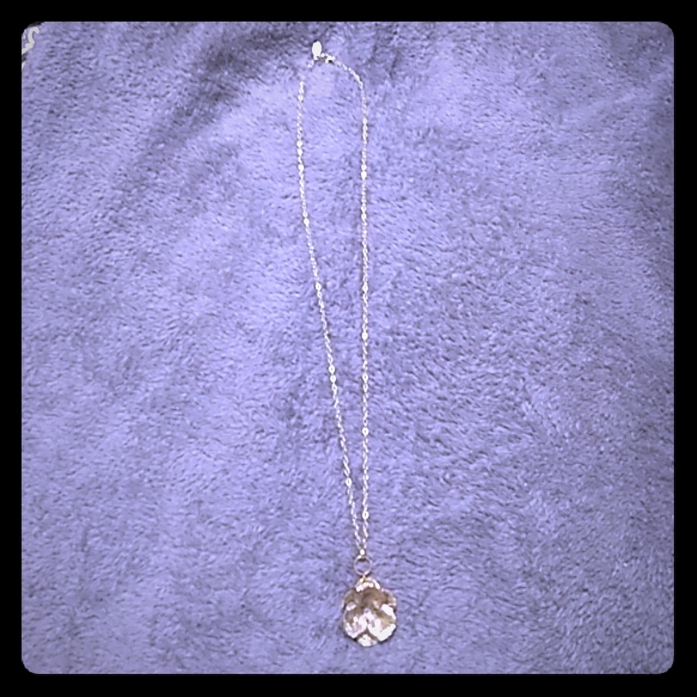 ✨Gold Rose Necklace✨